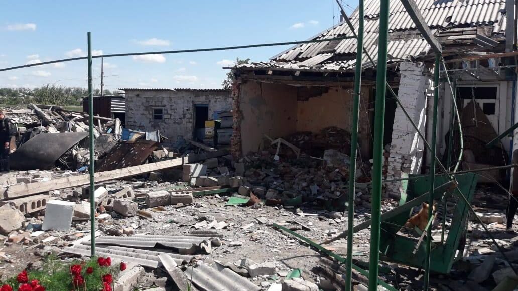 Рашисты в очередной раз обстреляли Гуляйполе и соседнее село: разрушены десятки жилых домов, - ФОТО