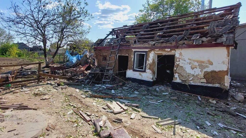 У Запорізькій області полум'ям охопило шість будинків, що спалахнули внаслідок обстрілу рашистів, - ФОТО 