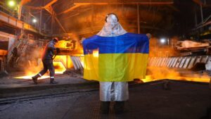 Найбільша приватна підтримка: за рік повномасштабної війни Рінат Ахметов направив 5 млрд грн на допомогу Україні та українцям
