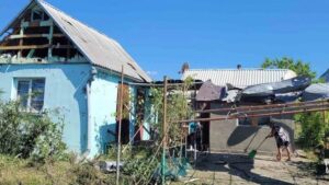 Разрушены частные и многоэтажные дома: рашистские войска продолжают обстреливать населенные пункты Запорожской области, – ФОТО