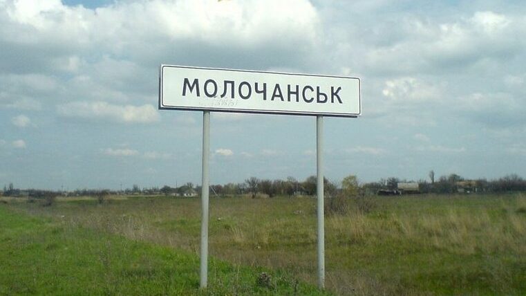 В Запорожской области оккупанты разворовали мебельную фабрику