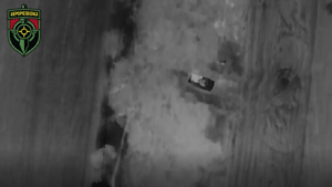 На Запоріжжі підрозділ ЗСУ розбив російський танк з допомогою безпілотника, – ВІДЕО
