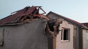 На Запоріжжі рашисти знову обстріляли Оріхів: зруйновані будинки, сталися пожежі, – ФОТО  