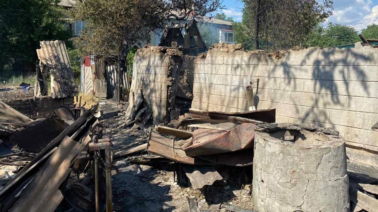 Разрушены дома и поврежден мост: оккупанты нанесли удары по Гуляйполю, - ФОТО