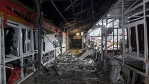 Рашисты снова обстреляли Никополь из окрестностей оккупированного Энергодара: «демилитаризованы» детсад, рынок, молитвенный дом и жилые дома, – ФОТО