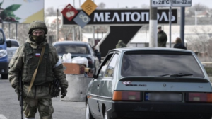 Загарбники намагаються переконати мешканців Мелітополя в тому, що «Україну вже поділили»