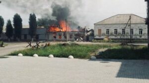 Рашисти декілька годин масовано обстрілювали Оріхів з реактивної артилерії: загинула жінка, шестеро людей постраждали, – ФОТО 