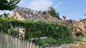 Рашисты снова обстреляли Никополь с оккупированной территории Запорожской области: четыре человека ранены, – ФОТО