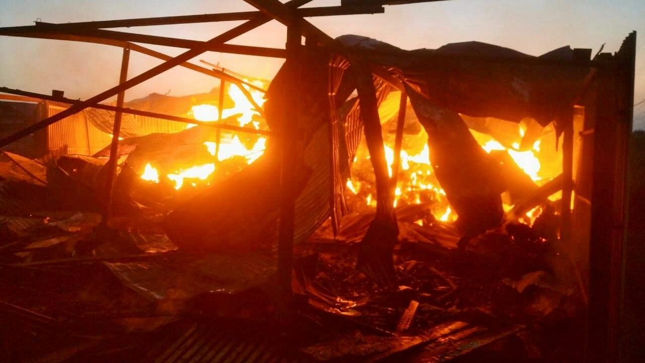 У Запорізькій області окупанти знищили сільгосптехніку та приміщення агрофірми, - ФОТО
