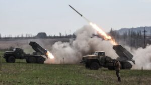 За минулу добу російські окупанти 34 рази обстріляли цивільну інфраструктуру у Запорізькій області