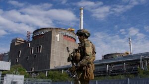 Российская армия увеличивает количество военных подразделений на Запорожской АЭС
