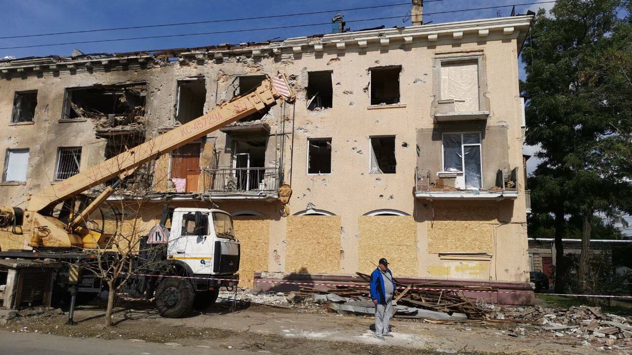 За тиждень від ракетних ударів у Запоріжжі постраждало більше 150 багатоквартирних та приватних будинків: деякі з них – двічі 