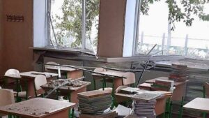 Разрушена гимназия, спортклуб и дом культуры: оккупанты выпустили четыре ракеты по селу под Запорожьем, – ФОТО