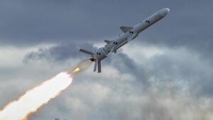 Російська армія завдала черговий ракетний удар по передмістю Запоріжжя, – ФОТО 