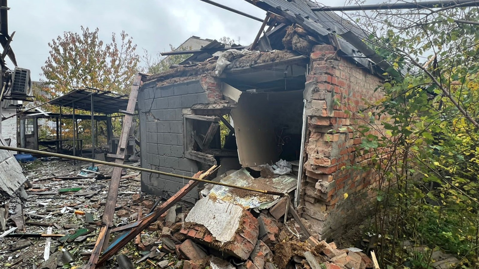 Российские террористы продолжают безжалостно обстреливать Запорожскую область: есть разрушения и жертвы, – ФОТО
