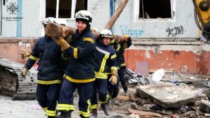 Збільшилася кількість загиблих від ворожого удару по багатоповерхівці у Запоріжжі, який стався 9 жовтня