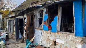 На Запоріжжі ворожа армія продовжує щоденно руйнувати будинки мирних жителів: є поранені, – ФОТО