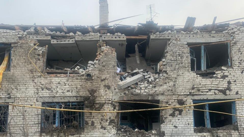 Російські терористи продовжують знищувати будинки жителів Запорізької області: наслідки ракетних ударів, – ФОТО 