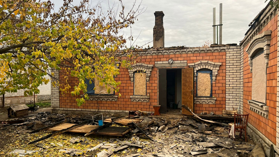 Российские оккупанты продолжают беспощадно разрушать дома мирных жителей Запорожской области, – ФОТО