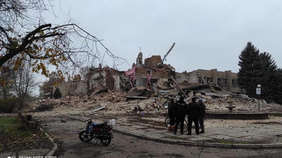 В прифронтовом Гуляйполе рашисты разрушили культурно-спортивный комплекс «Современник», – ФОТО