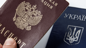 В Запорожской области оккупанты заставляют жителей переходить на рубли и брать паспорта рф