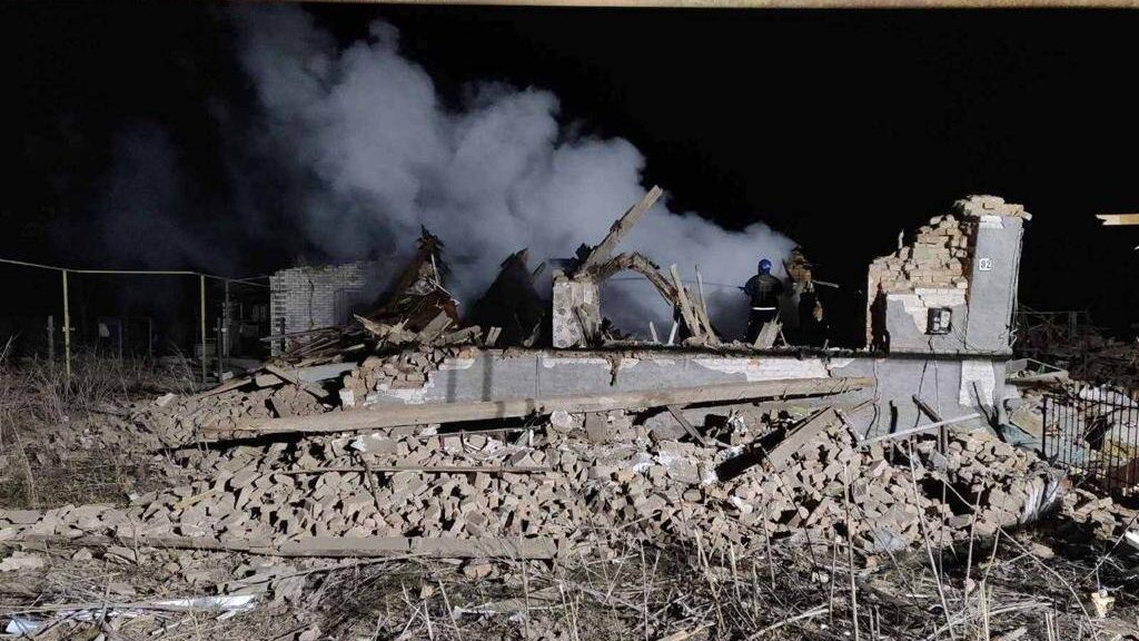 Ночью оккупанты атаковали беспилотниками и ракетами С-300 Запорожский район, – ФОТО