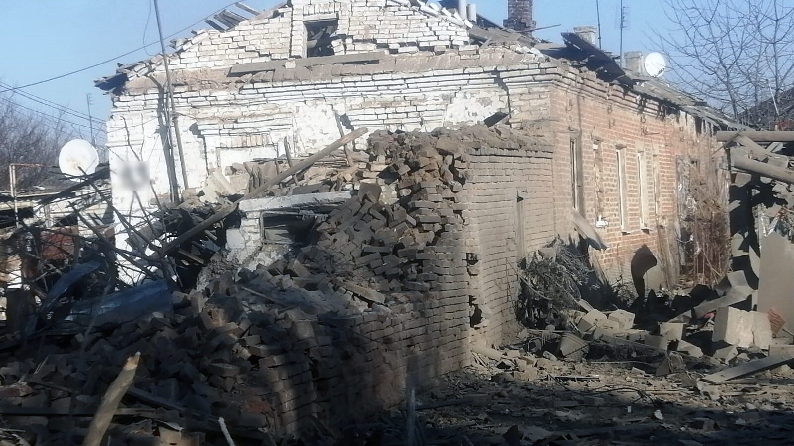 Сожженные дома, разбитые детсад и ферма: рашисты 116 раз обстреляли Запорожскую область, – ФОТО