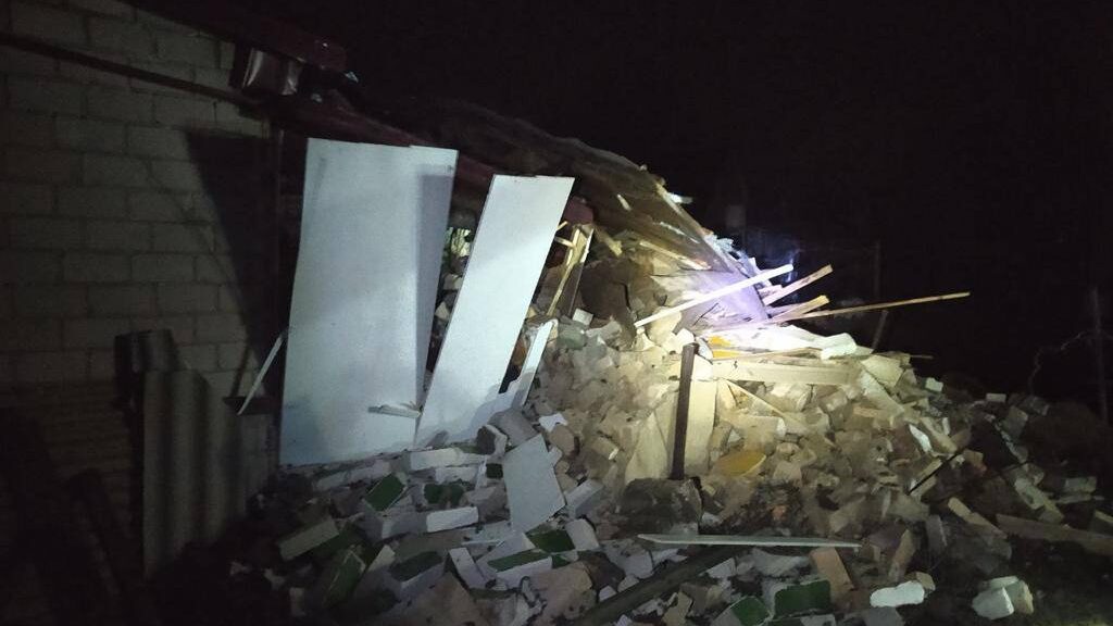 Рашисты ночью нанесли ракетный удар по Запорожью: повреждены жилые дома, – ФОТО