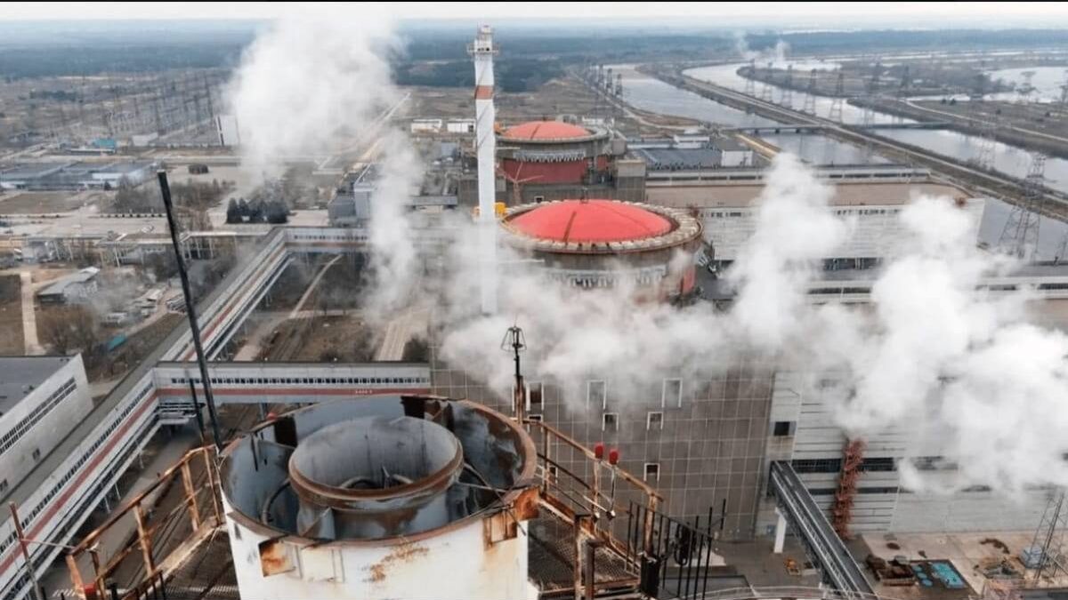 На Запорожской АЭС атомщики, несмотря на давление и угрозы, отказываются от сотрудничества с рашистами
