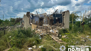 Уничтожили жилые дома и больницу: оккупанты продолжают обстреливать города и села Запорожской области, – ФОТО