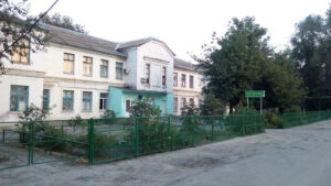 Вооруженные оккупанты круглосуточно дежурят в детской больнице в Запорожской области