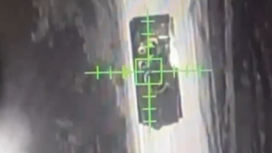 На Запорізькому напрямку оператори дрона знищили російську БМП, – ВIДЕО