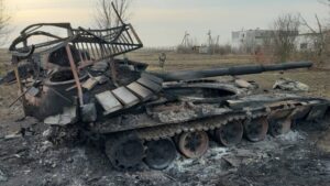 Два ворожі танки захисники спалили в бою на Запорізькому напрямку: деталі