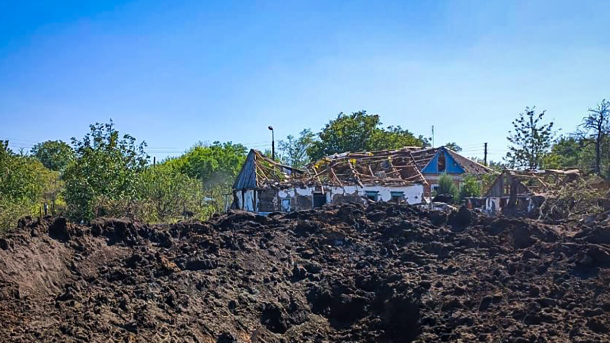 Зруйновано будинки, пошкоджено критичну інфраструктуру: ворог атакував Запорізький район ракетами Х-35 та С-300