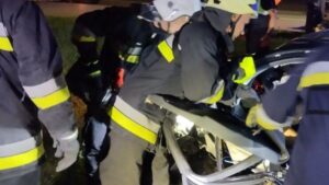 Серйозне ДТП у Запоріжжі: рятувальники дістали водія з понівеченої автівки 