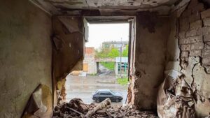 Управляемые авиабомбы разрушили дома мирных жителей: последствия вражеских ударов по Запорожской области, — ФОТО