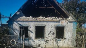 Разрушены дома и повреждены авто: последствия вражеских обстрелов про Запорожской области, — ФОТО