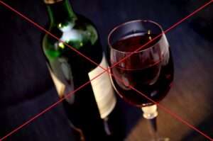 Колаборанти заборонили продаж алкоголю на окупованій частині Запорізької області 