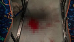 В маршрутке «Запорожье-Днепр» женщина ударила подростка ножом
