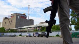 Давление на украинских атомщиков и недовольство гастролеров с РФ: что сейчас происходит на Запорожской АЭС