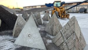 Изготавливал «зубы дракона» и строил дороги для оккупантов: сообщено о подозрении предпринимателю из Запорожской области