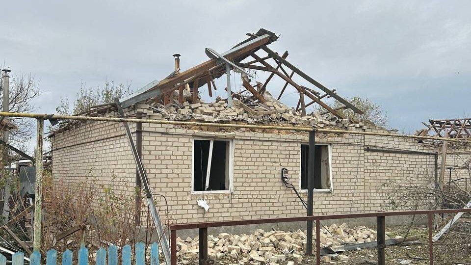 Враг нанес ракетный удар по селу в Запорожской области: пострадали мирные жители