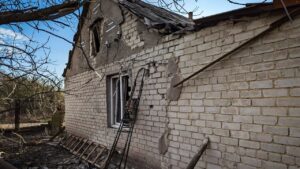 Враг нанес удары по жилым кварталам Запорожской области