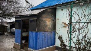 Розбито фасади та дахи будинків: наслідки ворожих обстрілів Запорізької області