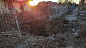 Зруйновано 4 будинки: ворог завдав майже 100 ударів по Запорізькій області