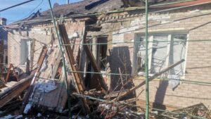 Разрушены 7 домов мирных жителей: враг с РСЗО и артиллерии обстрелял Запорожскую область