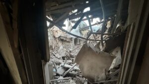 Враг нанес удары по жилым кварталам Запорожской области: последствия обстрела, — ФОТО