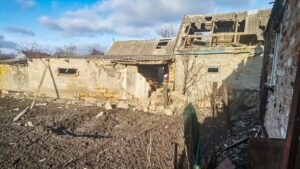 Зруйновано дахи та стіни  будинків: наслідки ворожих обстрілів по Запорізькій області, — ФОТО