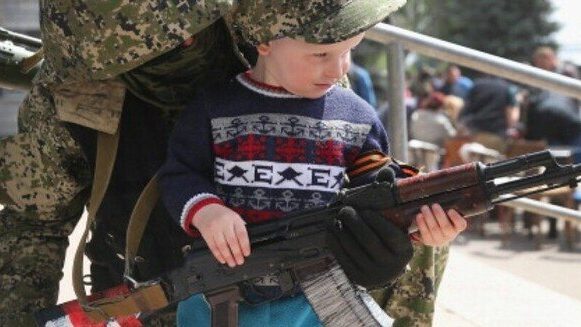 Будуть вчити вогневій та інженерній підготовці: окупанти анонсували відкриття дитячого клубу «Воїн» у Запорізькій області 
