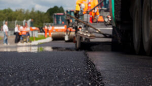 В Запорожье из-за тотального дефицита бюджета не могут начать аварийный ремонт городских дорог